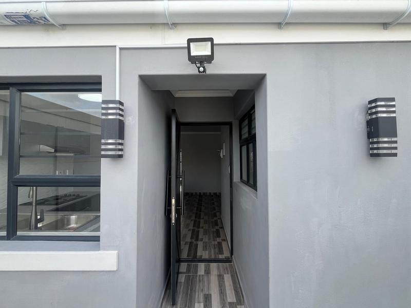2 Bedroom Property for Sale in Kensington Western Cape